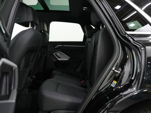 Used 2025 Audi Q3 2.0T Premium image 18