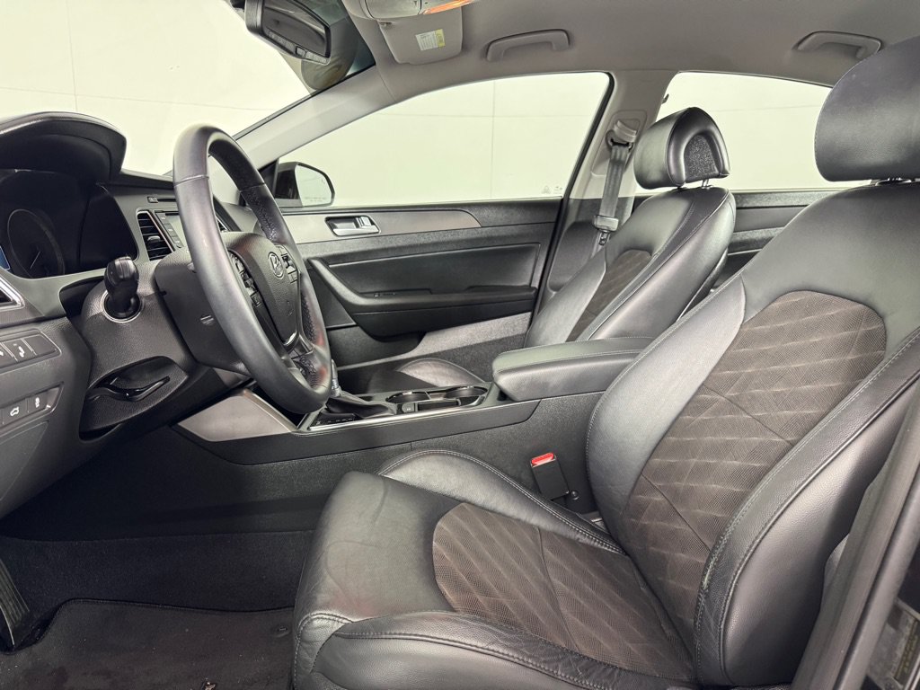 Used 2015 Hyundai Sonata Sport w/ Option Group 03 FWD image 12