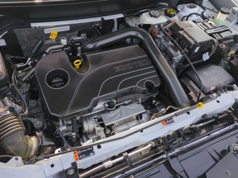 Used 2024 Chevrolet Equinox RS w/ RS Leather Package image 31