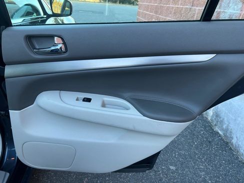 Used 2013 INFINITI G37 x w/ Premium Pkg image 12