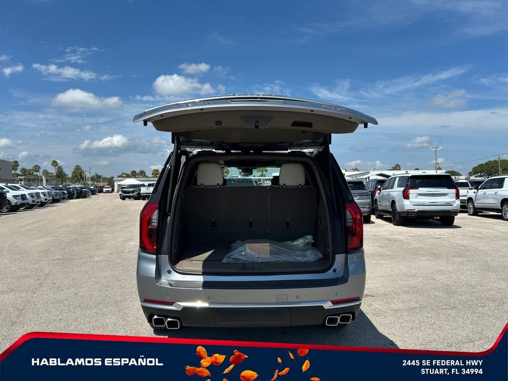 New 2026 GMC Yukon Denali w/ Denali Reserve Package AWD/4WD image 17
