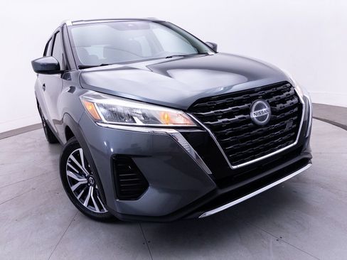 Used 2021 Nissan Kicks SV FWD image 4