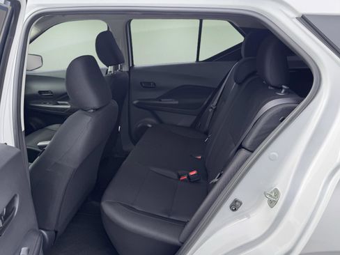 Used 2024 Nissan Kicks S FWD image 8