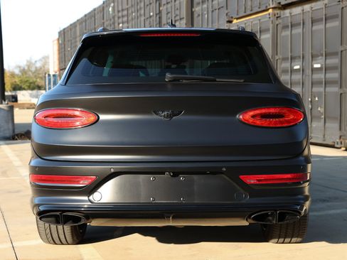 Used 2021 Bentley Bentayga image 9