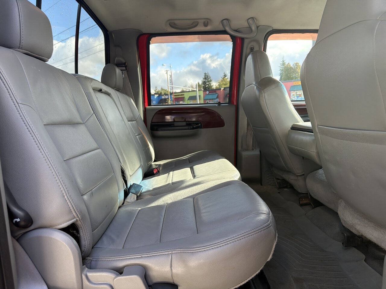Used 2005 Ford F350 Lariat AWD/4WD image 16