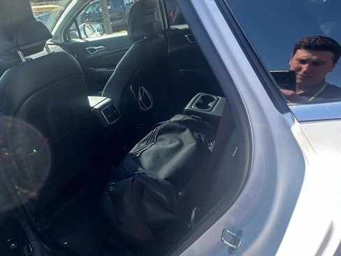 Used 2025 Kia Sportage EX w/ Premium Package image 9