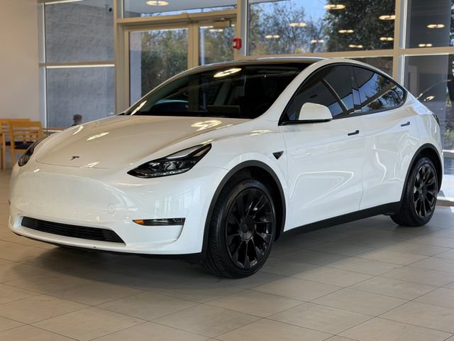 Used 2024 Tesla Model Y Long Range AWD/4WD image 4