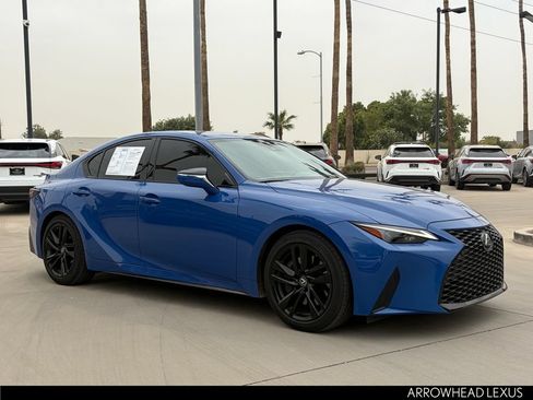 Used 2021 Lexus IS 300 w/ Comfort Package RWD image 8