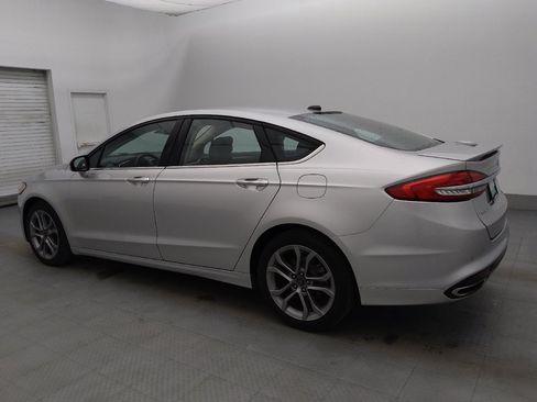 Used 2017 Ford Fusion SE image 3