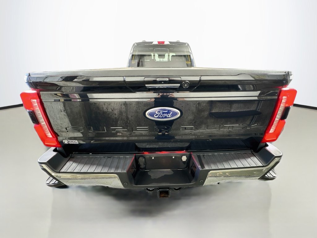 Used 2023 Ford F350 Lariat w/ Lariat Ultimate Package AWD/4WD image 5