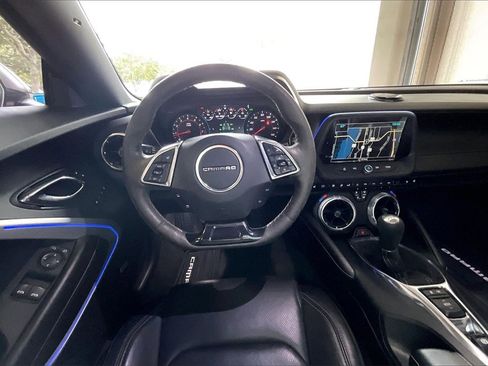 Used 2018 Chevrolet Camaro LT image 5