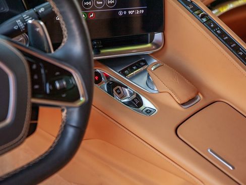 Used 2021 Chevrolet Corvette Stingray Premium Conv w/ Z51 Performance Package image 14