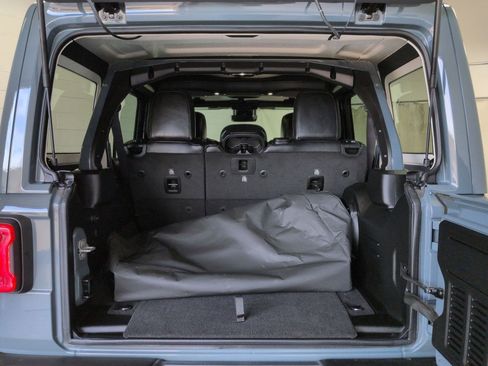 Used 2025 Jeep Wrangler Unlimited Rubicon image 21