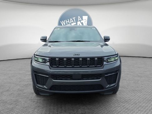 New 2026 Jeep Grand Cherokee L 4WD image 9