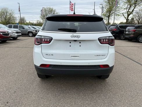 Used 2025 Jeep Compass Limited AWD/4WD image 4
