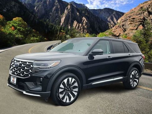 Used 2025 Ford Explorer Platinum w/ LUX Leather Package image 5