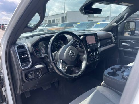 Used 2024 RAM 2500 Big Horn w/ Off Road Package AWD/4WD image 11