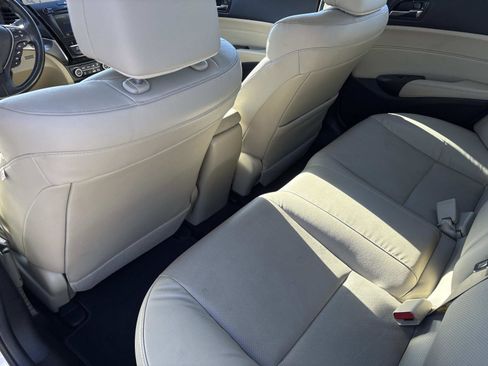 Used 2017 Acura ILX w/ Premium Package image 29