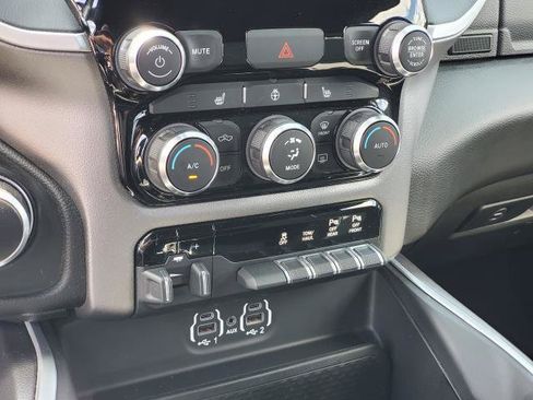 Used 2020 RAM 2500 Big Horn w/ Level 2 Equipment Group AWD/4WD image 18