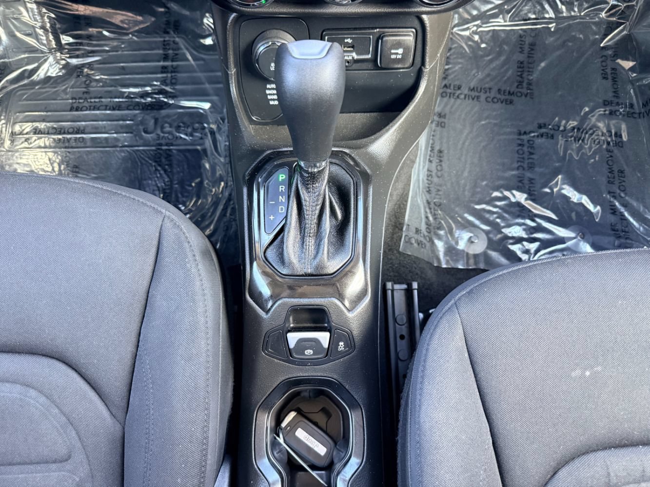 Used 2017 Jeep Renegade Altitude AWD/4WD image 20