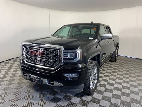 Used 2017 GMC Sierra 1500 Denali w/ Denali Ultimate Package AWD/4WD image 4