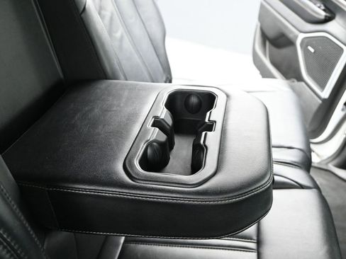 Used 2024 Jeep Wagoneer L Series II w/ Flexible Seating Group image 15