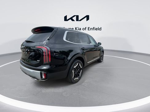 Certified 2024 Kia Telluride EX w/ EX Captain's Chair Package AWD/4WD image 8