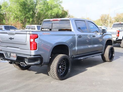 Used 2021 Chevrolet Silverado 1500 LT Trail Boss w/ Convenience Package II AWD/4WD image 9