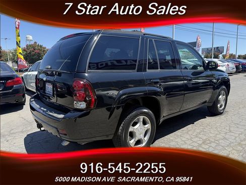 Used 2009 Chevrolet TrailBlazer LT w/ Cargo Convenience Package image 4