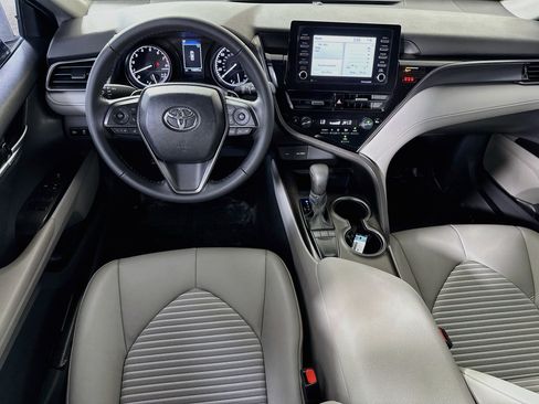 Used 2024 Toyota Camry SE w/ Convenience Package FWD image 17