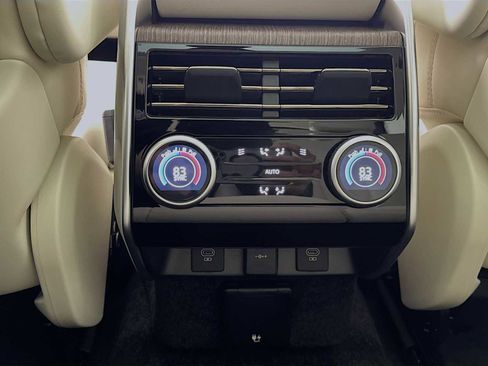 New 2025 Land Rover Range Rover SE image 25