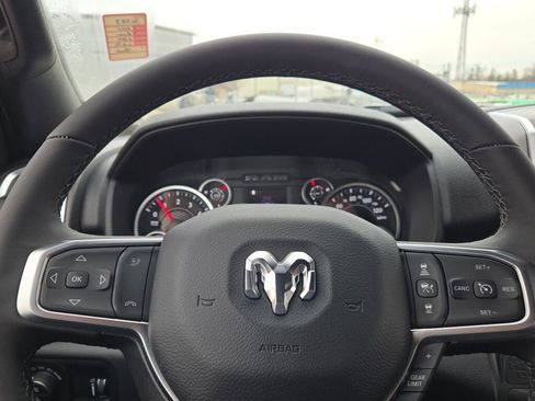 Used 2025 RAM 2500 Big Horn image 30