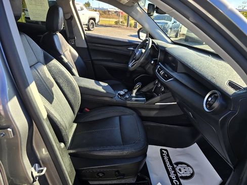 Used 2018 Alfa Romeo Stelvio AWD image 14