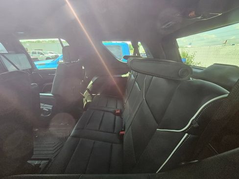 Used 2023 Cadillac Escalade Sport w/ LPO, ONYX Package AWD/4WD image 10