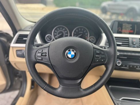 Used 2016 BMW 320i Sedan RWD image 8