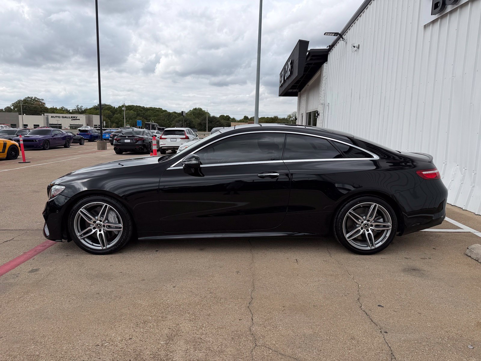 Used 2018 Mercedes-Benz E 400 Coupe image 3