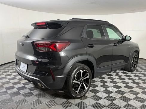 Used 2022 Chevrolet TrailBlazer RS w/ Sun and Liftgate Package FWD image 7