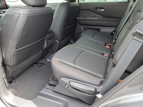 New 2026 Nissan Pathfinder SL AWD/4WD image 6