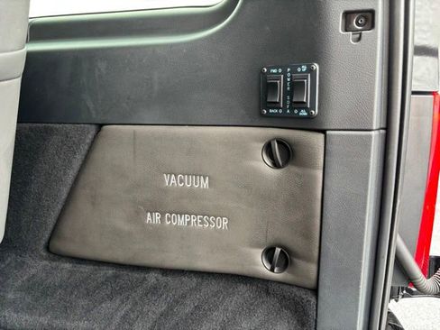 Used 2019 Mercedes-Benz Metris Passenger image 12