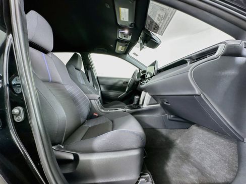 Used 2024 Toyota Corolla Cross AWD Hybrid image 27