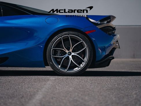 Used 2022 McLaren 720S Luxury RWD image 23