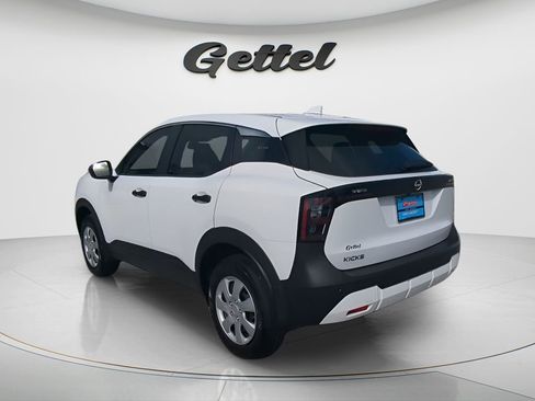 Certified 2025 Nissan Kicks S image 3