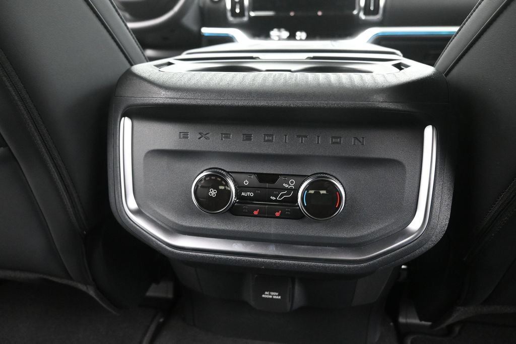 Used 2027 Ford Expedition Max Platinum w/ Stealth Performance Package AWD/4WD image 10