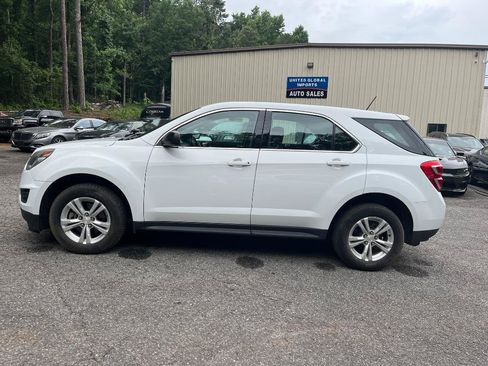Used 2017 Chevrolet Equinox LS FWD image 5