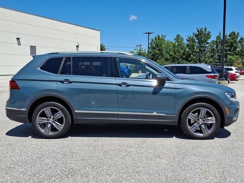 Used 2020 Volkswagen Tiguan SEL AWD/4WD image 10