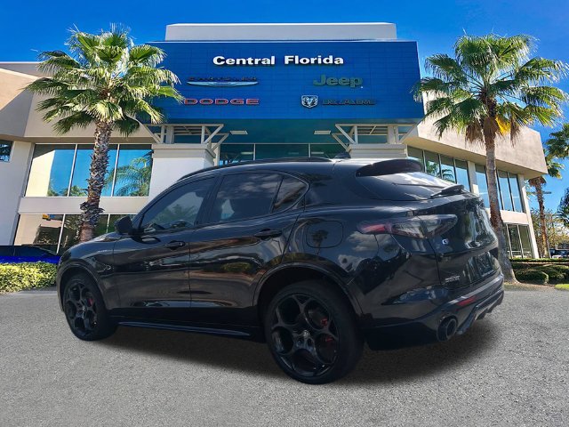Used 2024 Alfa Romeo Stelvio Veloce AWD/4WD image 7