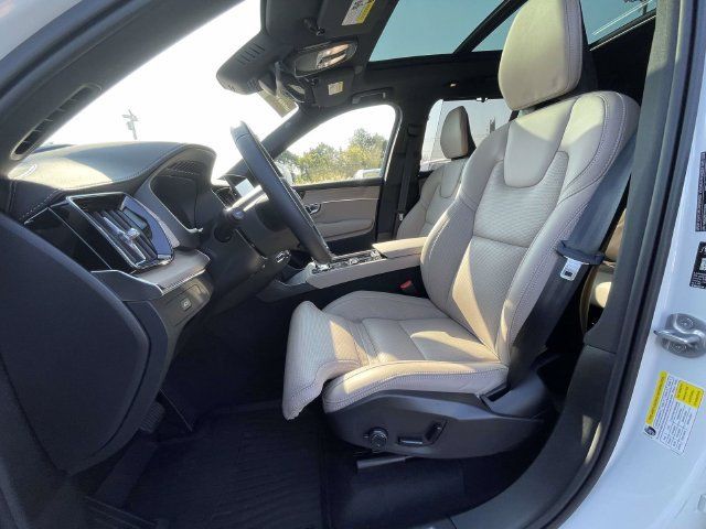 Certified 2026 Volvo XC90 B6 Ultra w/ Protection Package Premier AWD/4WD image 18