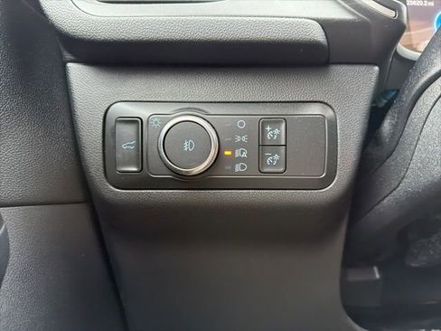 Used 2020 Ford Escape SEL image 28