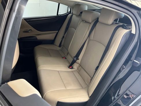 Used 2021 Lexus ES 250 w/ Premium Package AWD/4WD image 19