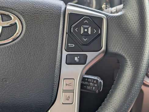 Used 2022 Toyota 4Runner Limited AWD/4WD image 28